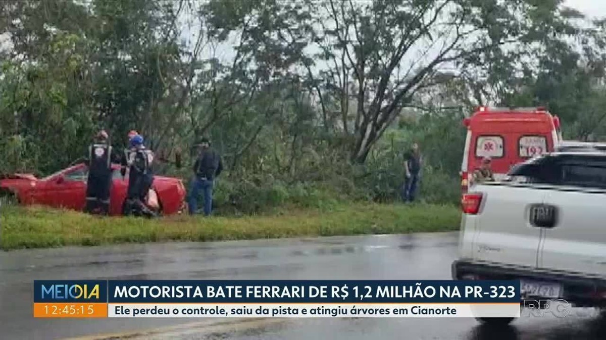 Ferrari Avaliada Em R Milh O Bate Contra Rvore Ap S Motorista