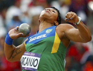 Geisa Arcanjo obteve a melhor marca da carreira na final do arremesso de peso (Foto: Reuters)