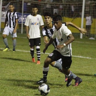Corinthians x Botafogo - Copa Brasil sub-15 2017 (Foto: André Reis/SECOM Votorantim)
