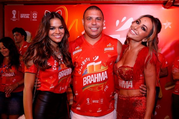 Bruno Marquezine, Ronaldo e Sabrina Sato  (Foto:  Felipe Panfili / AgNews)