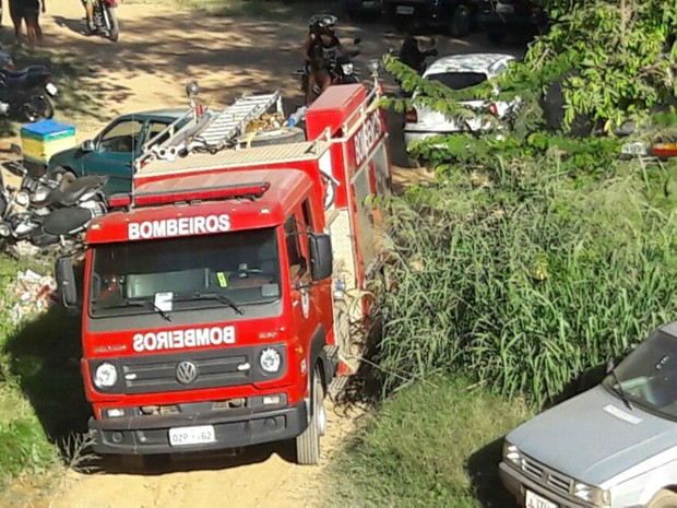 G1 Adolescente Desaparece Em Rio Após Salvar Garota De Afogamento Na Bahia Notícias Em Bahia 2168