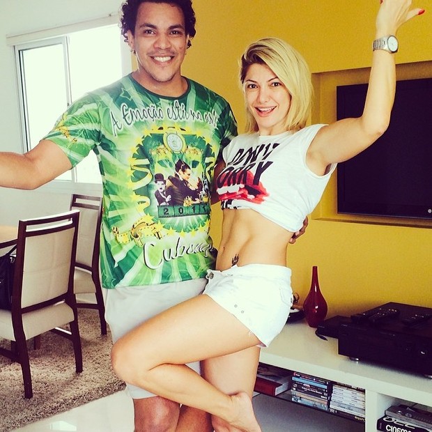 Antonia Fontenelle e professor de samba (Foto: Instagram / Reprodução)