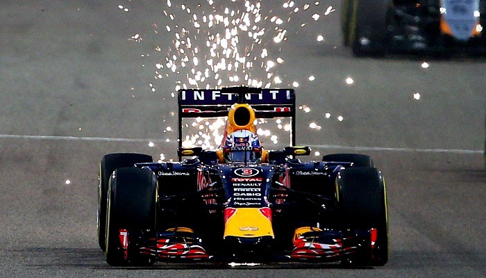 Daniel Ricciardo RBR faíscas GP do Bahrein
