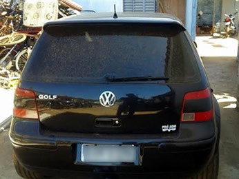 Polícia apreendeu o carro onde universitária foi assassinada. (Foto: Polícia Civil/MT)