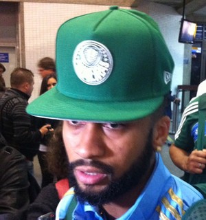 Otimista, Wesley pede foco no clássico e afirma: 