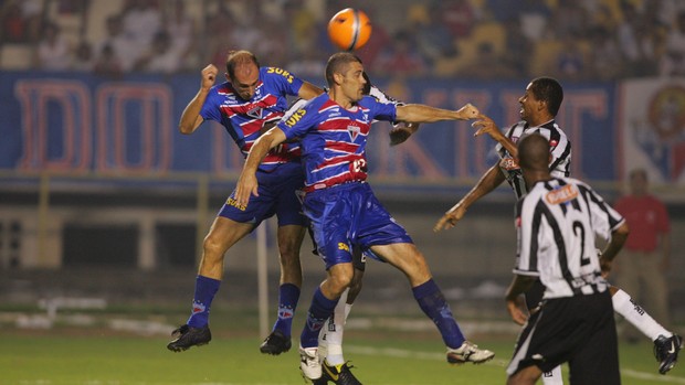 Ceará x Fortaleza 09/04/06 Campeonato Cearense (Foto: Gustavo Pellizzon/ Agência Diário)
