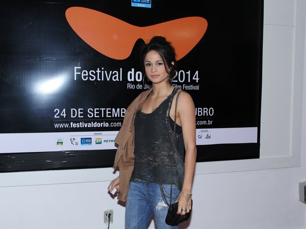 Nanda Costa em pré-estreia de filme no Rio (Foto: Alex Palarea/ Ag. News)