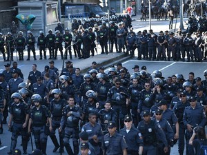 protesto na tijuca final da copa (Foto: YASUYOSHI CHIBA/AFP)