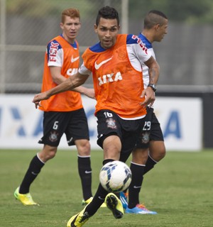 Guilherme desfalca Timão, e Mano faz duas mudanças para pegar Atlético-PR