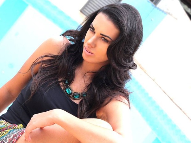 Helena se candidatou a Miss Leme por insistência da tia maquiadora (Foto: Arquivo pessoal) Helena se candidatou a Miss Leme por insistência da tia maquiadora (Foto: Arquivo pessoal)