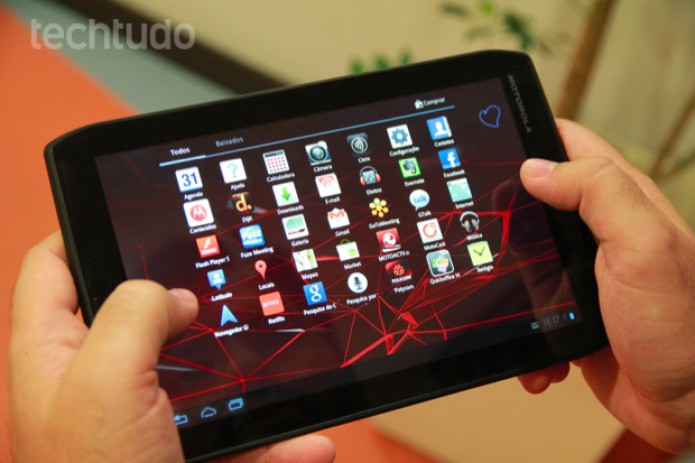 Android 3.2 (Honeycomb) rodando no Motorola Xoom 2 Media Edition (Foto: Allan Melo/TechTudo) Android 3.2 (Honeycomb) rodando no Motorola Xoom 2 Media Edition (Foto: Allan Melo/TechTudo)