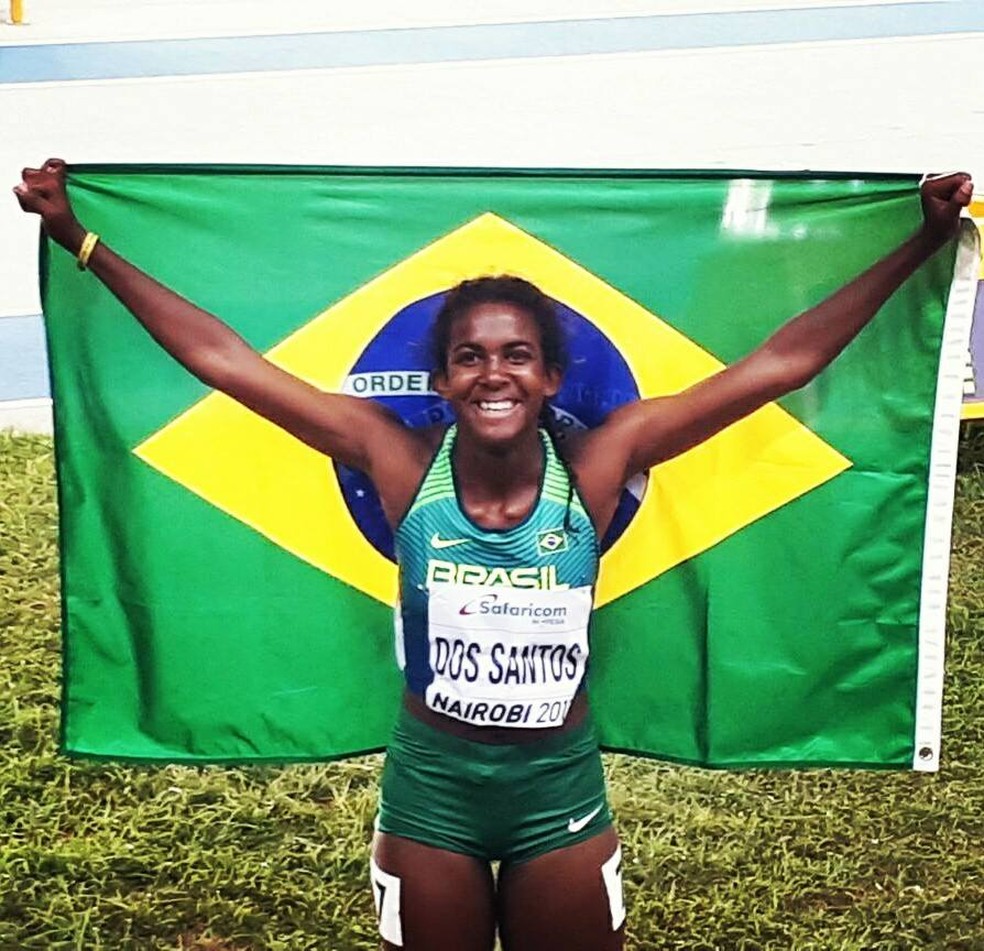 Giovana Rosália dos Santos comemora resultado no Quênia (Foto: Marcos Vieira / CBAt)
