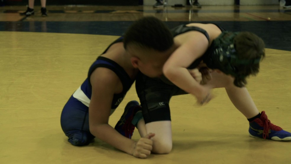 Ele nasceu sem pernas, mas, mesmo assim, não se deixou abater (Foto: BBC)