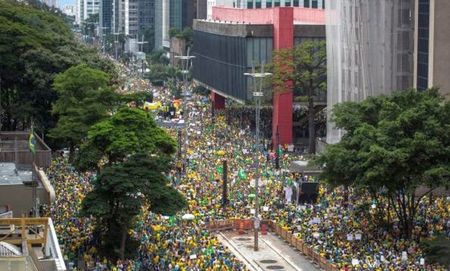 Manifestação na avenida Paulista, em São Paulo, 15/03/2015   (Foto: V. Moriyama / Getty Images)