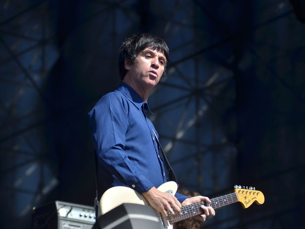 Retrato do guitarrista Johnny Marr, ex- integrante da banda The Smiths, durante apresentação no segundo dia do Festival Lollapalooza 2014 (Foto: Levi Bianco/Brazil Photo Press/Estadão Conteúdo)