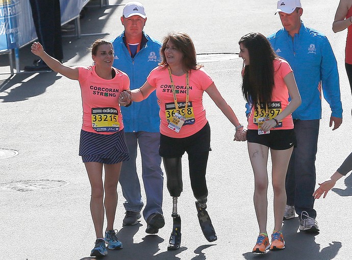 sobreviventes maratona de Boston (Foto: AFP)