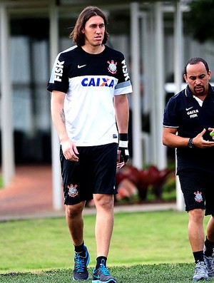 Cassio treino Corinthians (Foto: Marcos Ribolli / Globoesporte.com)