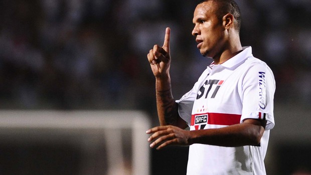 Luis Fabiano, São Paulo x Arsenal de Sarandi (Foto: Marcos Ribolli)