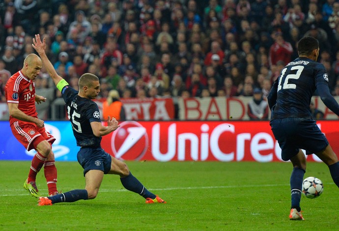 Robben gol, Bayern de Munique x Manchester United (Foto: AFP)
