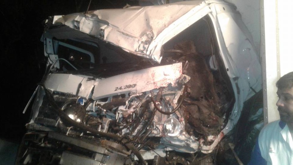 Vítimas morreram no Km 86 da BR-116, em Teresópolis (Foto: Paulo Vicente / Grupo Terê Repórter)