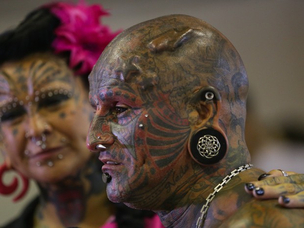 Casal de uruguaio e argentina pintou até os olhos com tatuagens (Foto: Rodrigo Gorosito - tattoo-15