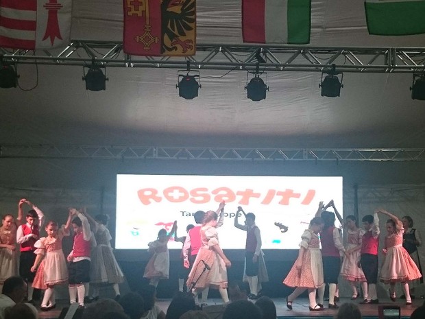 Festa da Tradição, na Colônia Helvetia, em Indaiatuba (SP) conta com diversas apresentações folclóricas. (Foto: G1/Renata Victal)
