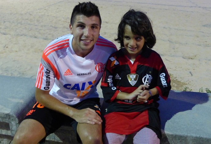 Torcedor mirim Flamengo jogadores (Foto: Carlos Mota) Torcedor mirim Flamengo jogadores (Foto: Carlos Mota)