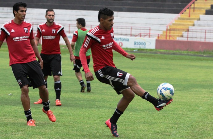 Canela, meia-atacante do Botafogo-SP (Foto: Rogério Moroti/Ag. Botafogo)