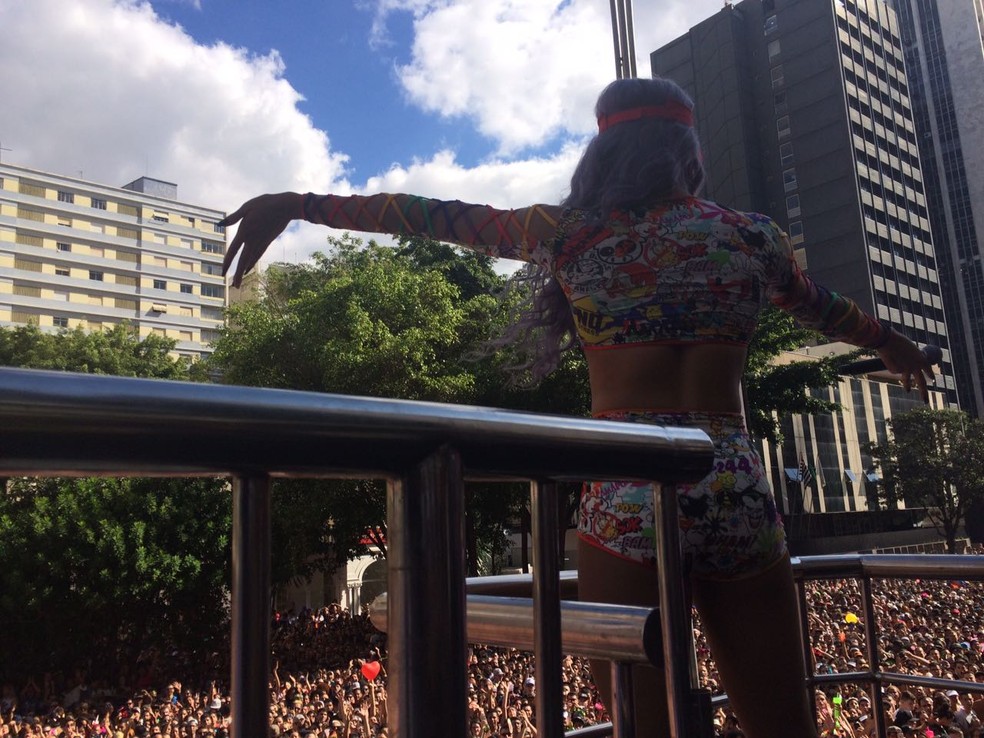 Pabllo Vittar se apresenta na Parada do Orgulho LGBT (Foto: Rafael Leal/G1)