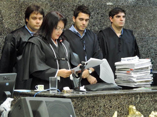 Sentença foi lida pela juíza Maria Segunda Gomes de Lima, que presidiu o júri popular no Fórum de Olinda (Foto: Anna Tiago/G1)