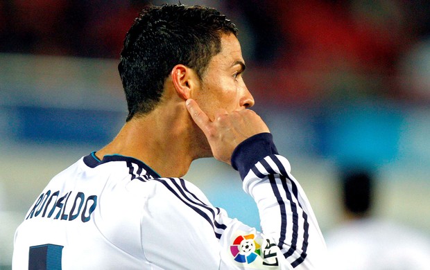 Cristiano Ronaldo torcida jogo Mallorca (Foto: Reuters)