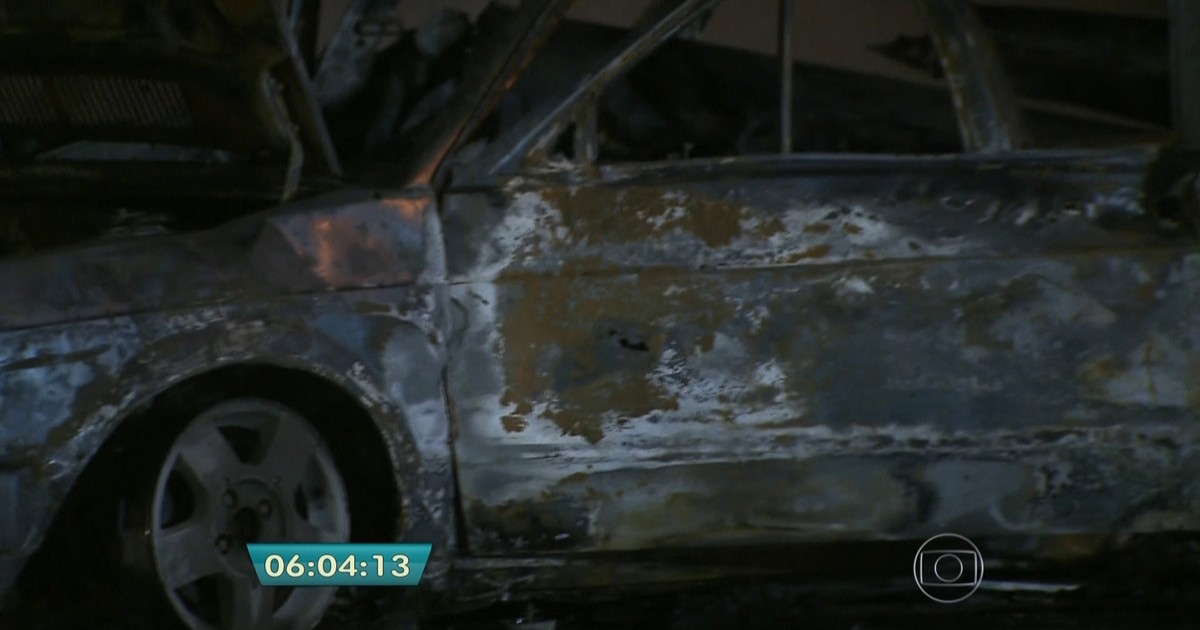 G1 - Acidente mata 2 e fere 3 da mesma família na Rodovia Ayrton Senna