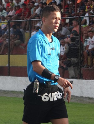 Charles Herbert, árbitro (Foto: Leonardo Freire/GloboEsporte.com)