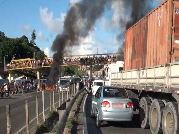Protesto na Bahia (Foto: Ivanildo Santos/TV Bahia)