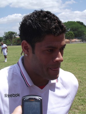 Hulk participou de jogo festivo comandado por Denilson, do São Paulo (Foto: Silas Batista / Globoesporte.com/pb)