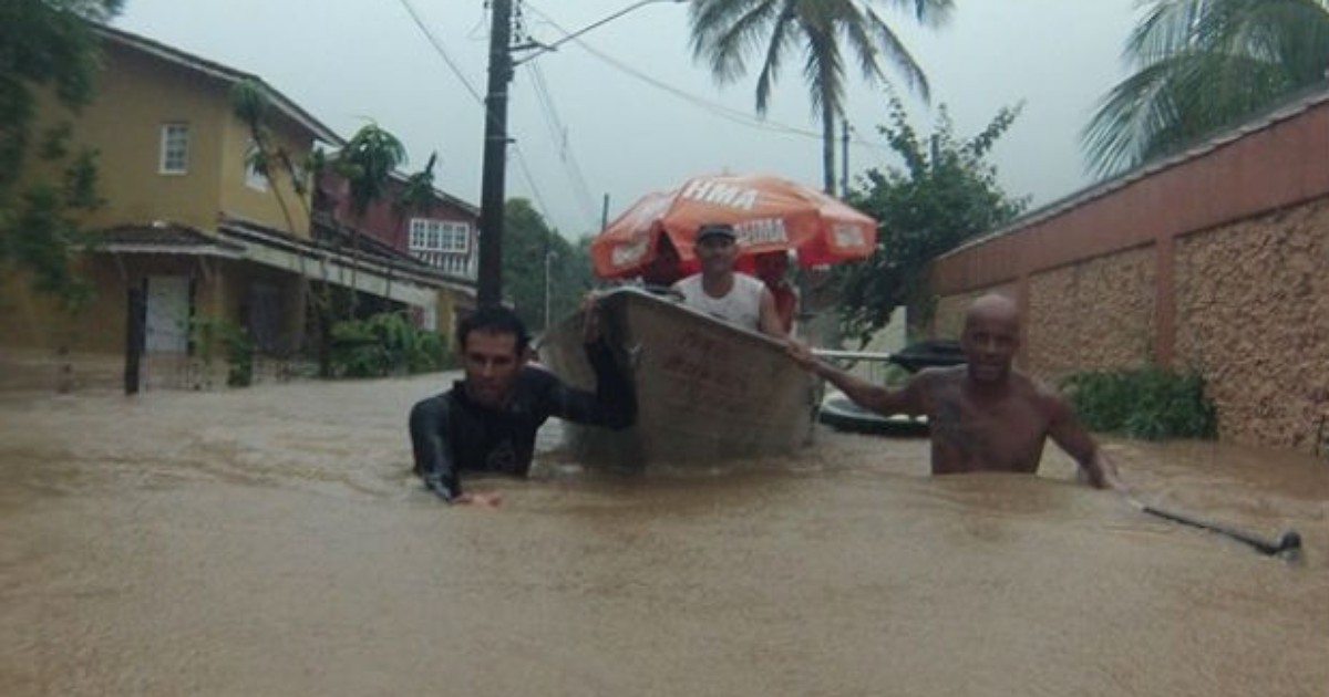 Chuva deixa famílias desalojadas e interdita Rio-Santos em S ... - Globo.com