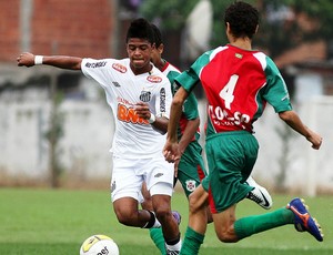 Diego Vitor é o artilheiro da garotada do Santos no Paulista Sub-15 (Foto: Pedro Ernesto Guerra Azevedo / Divulgação Santos FC)