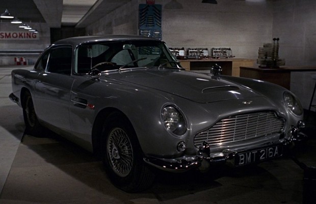 Aston Martin DB5 no filme "007 contra Goldfinger" (Foto: Divulgação)