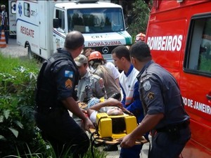 Acidente aconteceu por volta das 10h30 deste sábado em Teresópolis (Foto: Blog Claucio Mizael Repórter)