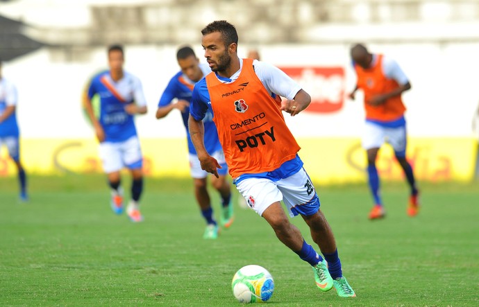 Carlos Alberto Santa Cruz (Foto: Aldo Carneiro / Pernambuco Press)