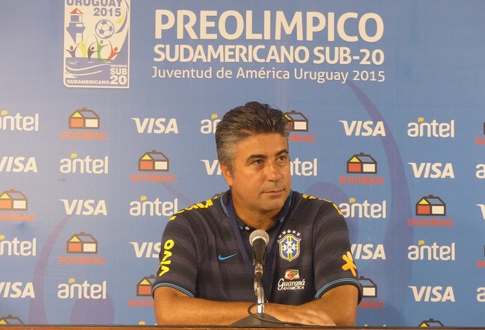 Gallo em entrevista coletiva após empate com o Uruguai pelo Sul-Americano sub-20 (Foto: Felipe Schmidt)