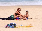 Mariah Rocha aproveita dia de sol com o filho