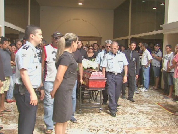 G1 Corpo De Pm Morto Durante Assalto A Lotérica De Fortaleza é