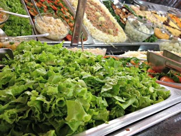 Ceia saudável deve ter bastante salada (Foto: Ivanete Damasceno / G1)