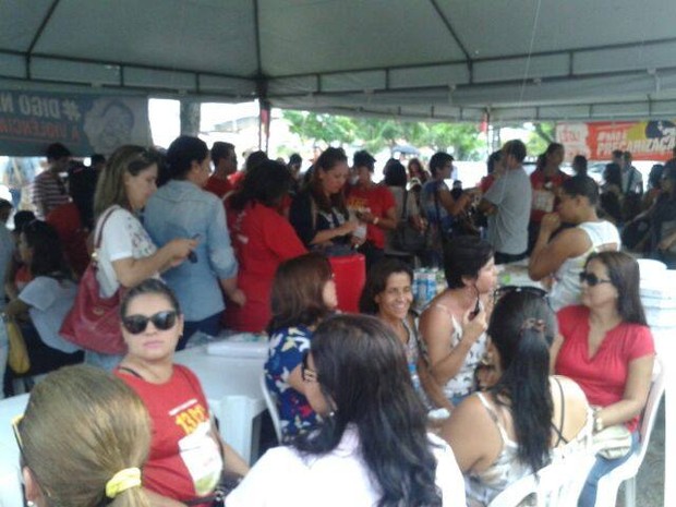 Cerca de 12 mil professores da rede estadual de ensino entram em greve (Foto: Reginaldo Rodrigues / TV Sergipe) Cerca de 12 mil professores da rede estadual de ensino entram em greve (Foto: Reginaldo Rodrigues / TV Sergipe)