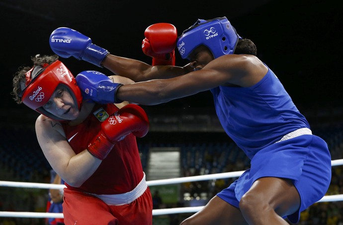 Boxe: Andreia Bandeira x Atheyna Bylon (Foto: Peter Cziborra / Reuters)