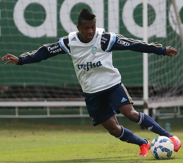 Kelvin vê semana decisiva para aliviar pressão: 