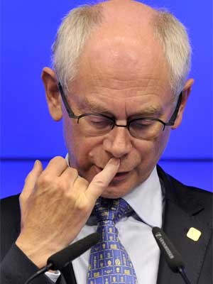 O presidente do Conselho Europeu, Herman Van Rompuy, fala à imprensa nesta quinta-feira (28) (Foto: Georges Gobet/ AFP)