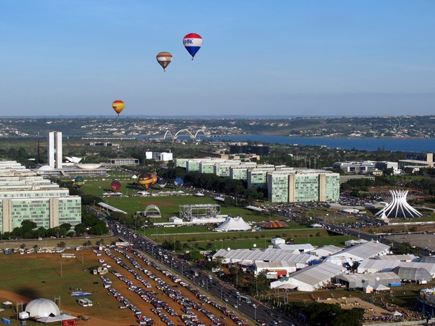 Vista geral da Esplanada dos Ministérios, em Brasília (Foto: Jamila Tavares / G1)