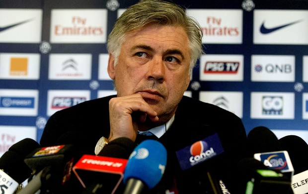 carlo ancelotti psg coletiva (Foto: Agência AP)